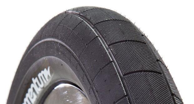 Demolition Momentum Tire - Image 3