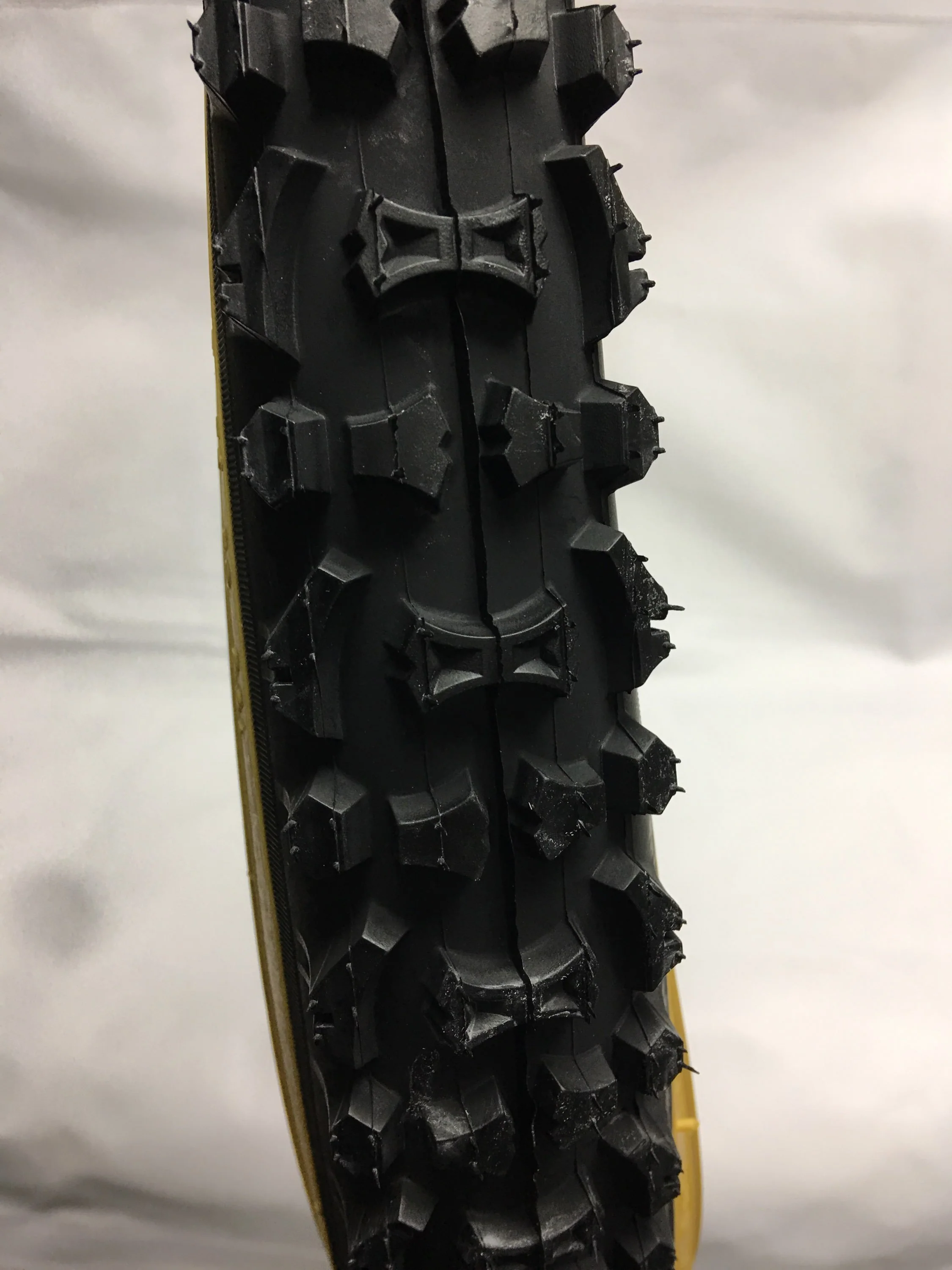 Duro Rocky Wolf 26 x 2.10 Gum Wall Tires - Image 3